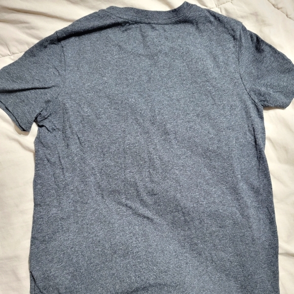 One Old Navy Childrens T-shirt - Picture 3 of 3